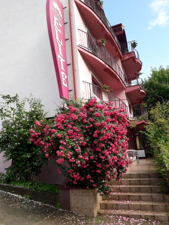 Hotel Elite Băile Herculane Exteriör bild