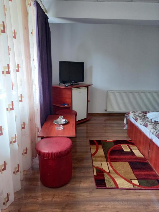 Hotel Elite Băile Herculane Exteriör bild